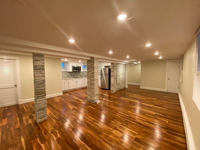 16 Crescent Ave. B, Boston, MA 02125