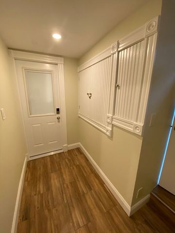 16 Crescent Ave. B, Boston, MA 02125