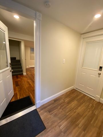 16 Crescent Ave. B, Boston, MA 02125