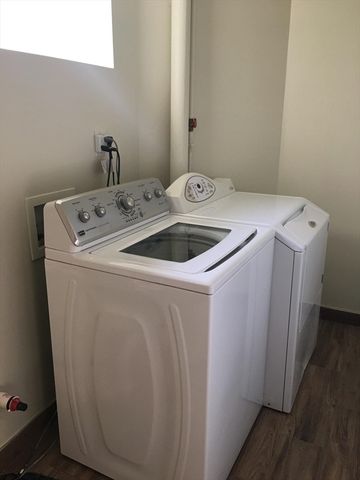 16 Crescent Ave. B, Boston, MA 02125