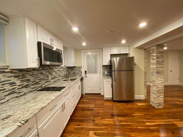16 Crescent Ave. B, Boston, MA 02125