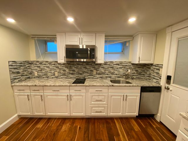16 Crescent Ave. B, Boston, MA 02125