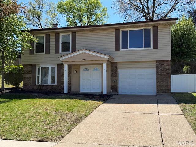 2543 Wesford Drive, Maryland Heights, MO 63043