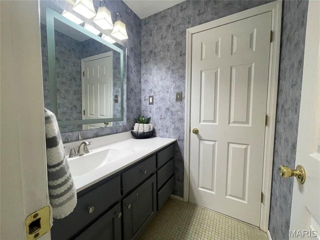 2543 Wesford Drive, Maryland Heights, MO 63043