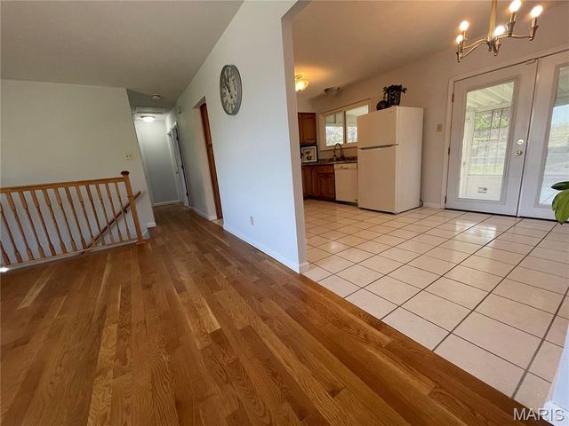 2543 Wesford Drive, Maryland Heights, MO 63043