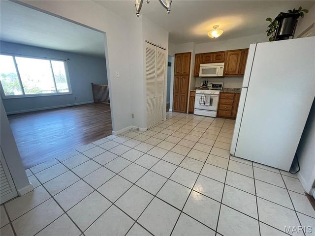 2543 Wesford Drive, Maryland Heights, MO 63043