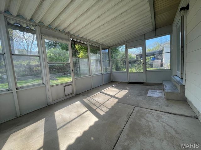 2543 Wesford Drive, Maryland Heights, MO 63043