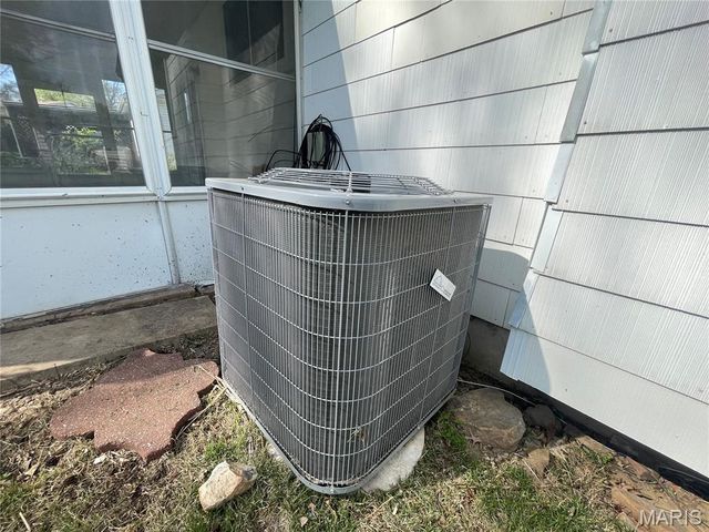 2543 Wesford Drive, Maryland Heights, MO 63043