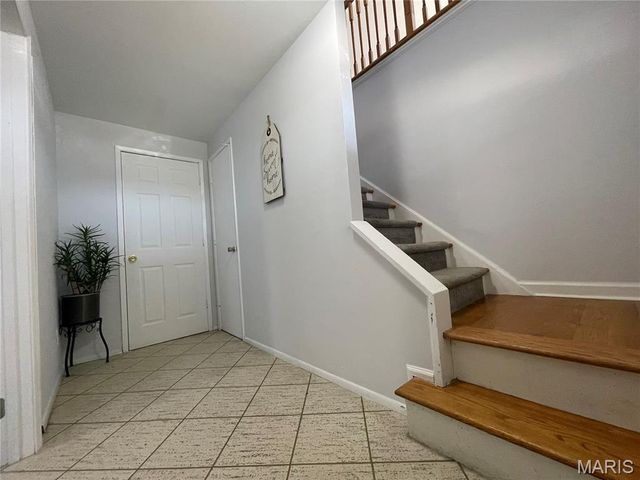 2543 Wesford Drive, Maryland Heights, MO 63043