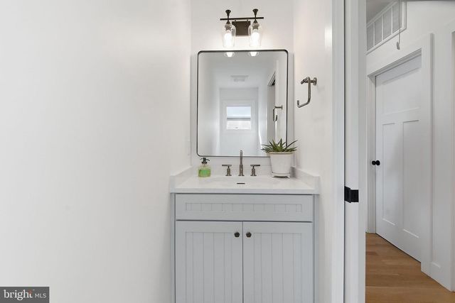 11 E 13TH, Long Beach Township, NJ 08008