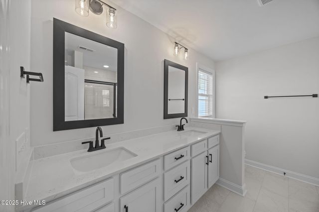 4301 Laurel Ridge Drive B, Greenville, NC 27834