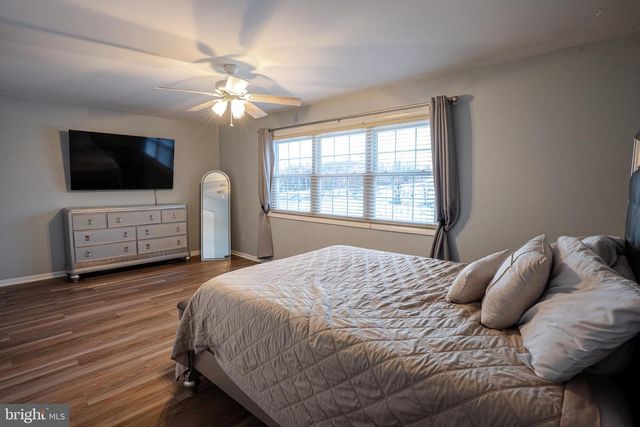 2000 WILDLIFE, Windsor Mill, MD 21244