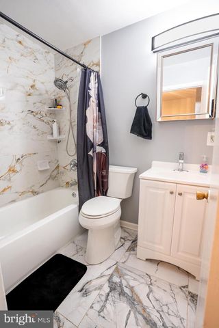 2000 WILDLIFE, Windsor Mill, MD 21244