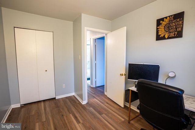 2000 WILDLIFE, Windsor Mill, MD 21244