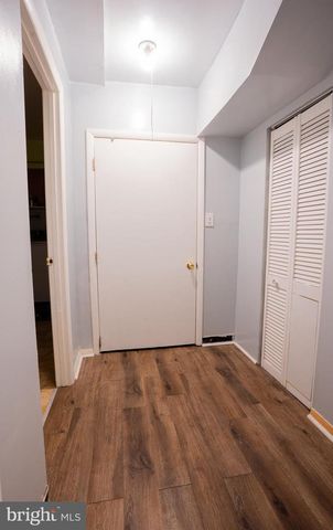 2000 WILDLIFE, Windsor Mill, MD 21244