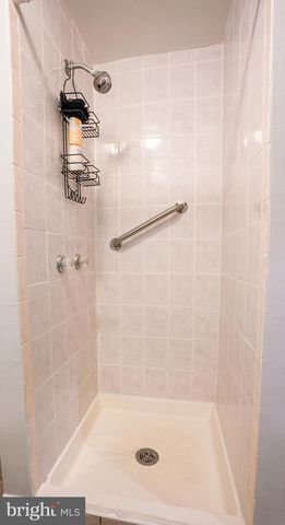 2000 WILDLIFE, Windsor Mill, MD 21244