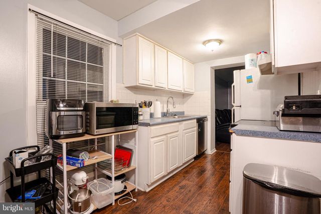 2000 WILDLIFE, Windsor Mill, MD 21244