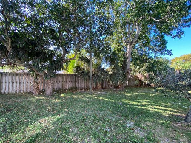 717 2nd Avenue S 7, Lake Worth Beach, FL 33460