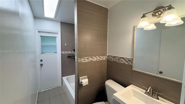 4440 NW 4th Court 4440, Plantation, FL 33317