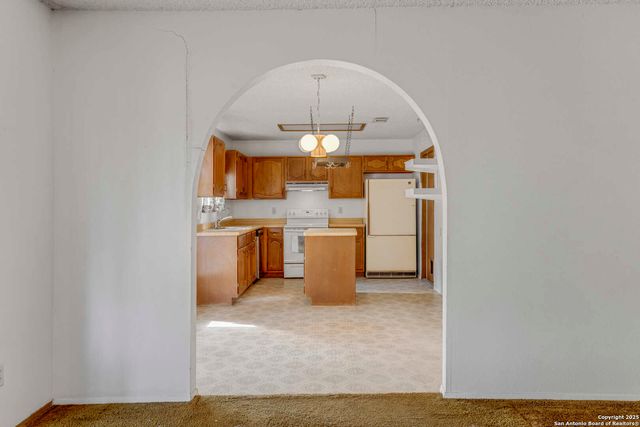 9446 Cliff Way, San Antonio, TX 78250