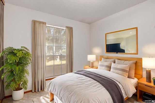 9446 Cliff Way, San Antonio, TX 78250