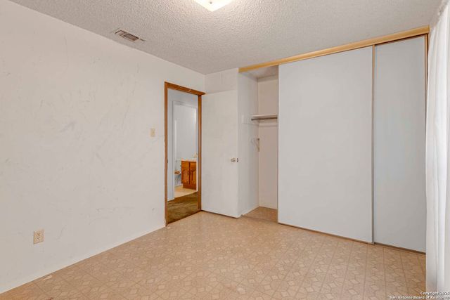 9446 Cliff Way, San Antonio, TX 78250