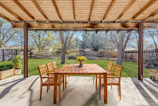 9446 Cliff Way, San Antonio, TX 78250