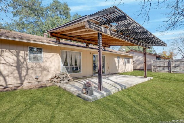 9446 Cliff Way, San Antonio, TX 78250