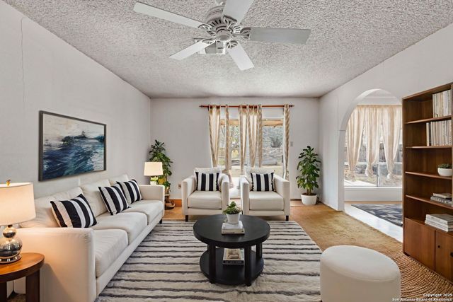 9446 Cliff Way, San Antonio, TX 78250