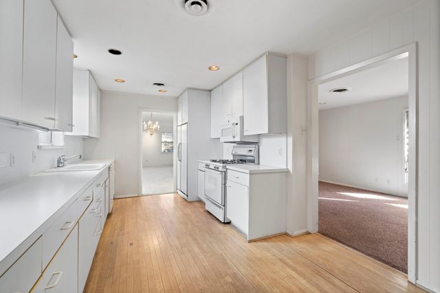 10236 Mapleridge Drive, Dallas, TX 75238