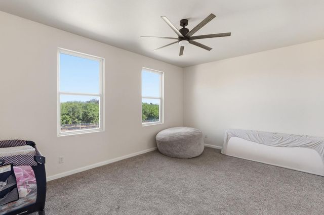 11092 E Le Conte Pass Ct, Clovis, CA 93619