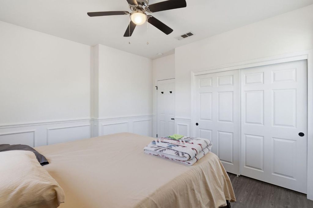 Image 35 of property listing at 11092 E Le Conte Pass Ct, Clovis, CA 93619