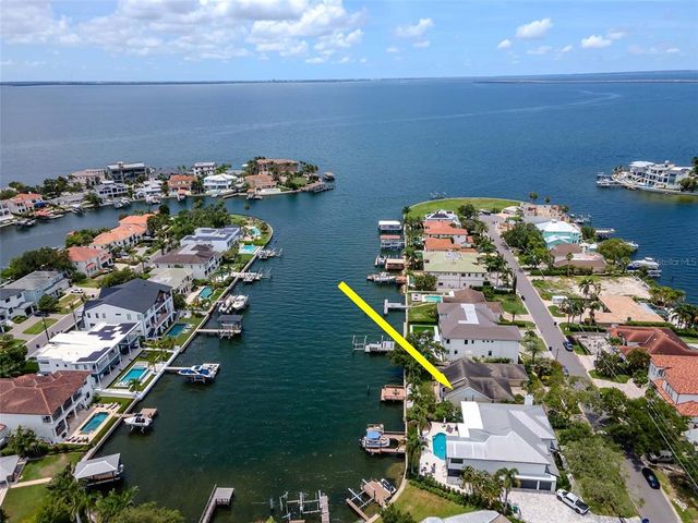 5106 W POE AVENUE, Tampa, FL 33629