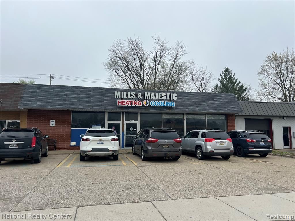 15210 Middlebelt Road, Livonia, MI 48154