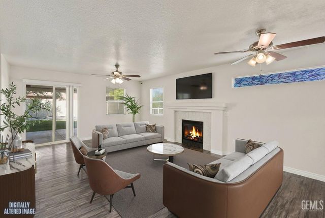 1085 Mast Avenue, Mc Farland, CA 93250