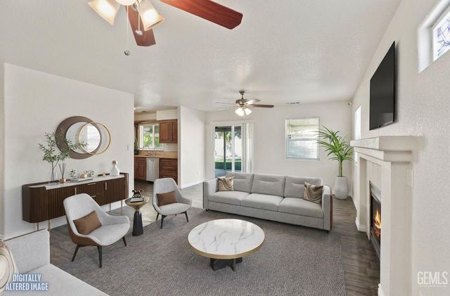 1085 Mast Avenue, Mc Farland, CA 93250