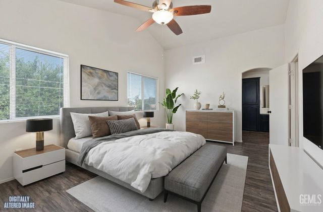 1085 Mast Avenue, Mc Farland, CA 93250