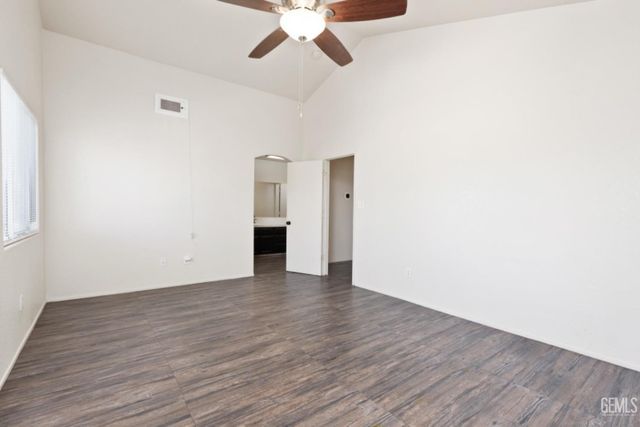 1085 Mast Avenue, Mc Farland, CA 93250