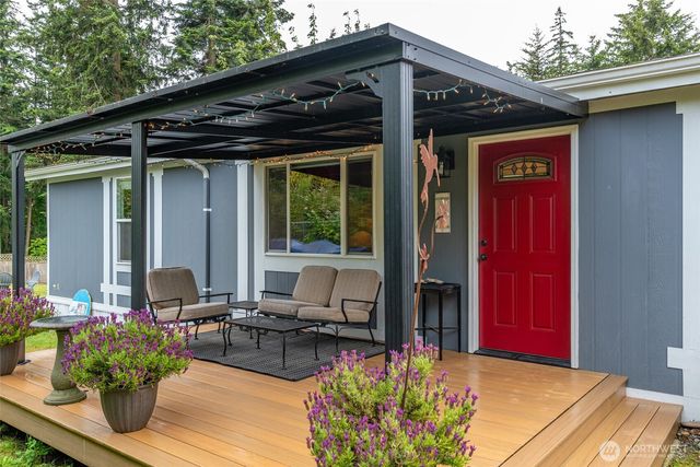 1030 Timber Lane, Freeland, WA 98249