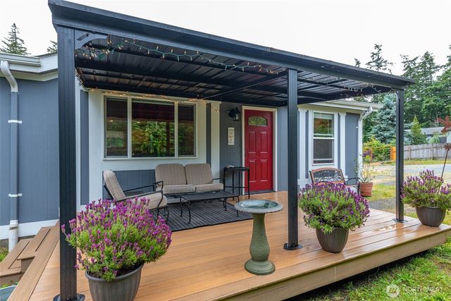 1030 Timber Lane, Freeland, WA 98249