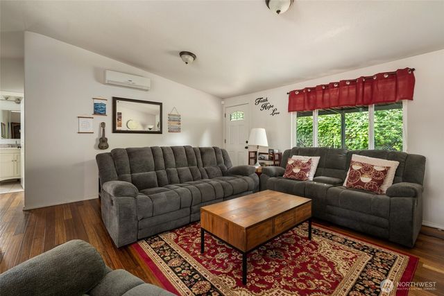 1030 Timber Lane, Freeland, WA 98249