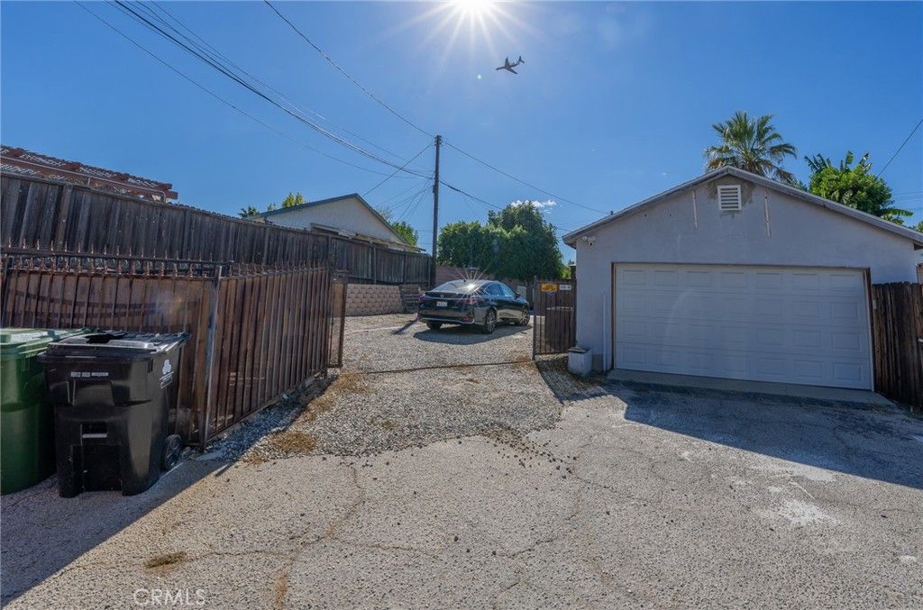 9720 Hayvenhurst, North Hills, CA 91343 — photo 4