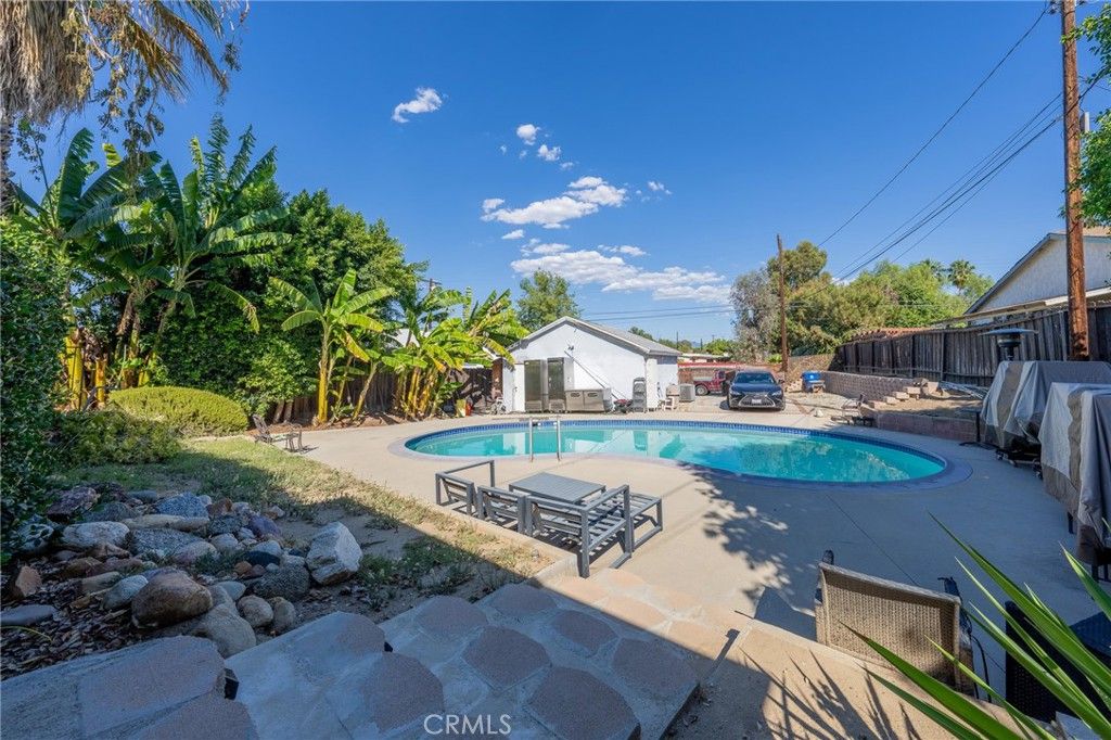 9720 Hayvenhurst, North Hills, CA 91343 — photo 5