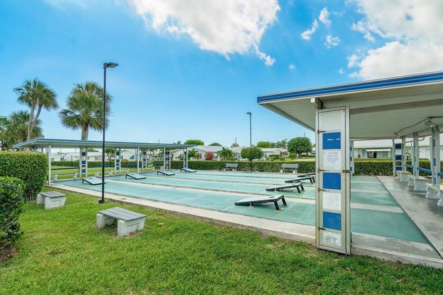 1117 Lake Terrace 207, Boynton Beach, FL 33426