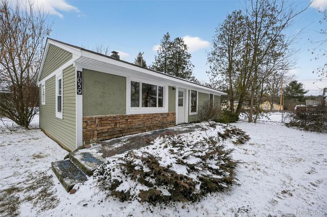 1059 Dunleavy Drive, Highland Charter Township, MI 48356