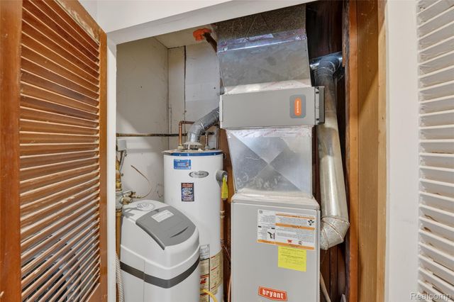 1059 Dunleavy Drive, Highland Charter Township, MI 48356