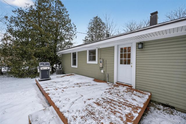 1059 Dunleavy Drive, Highland Charter Township, MI 48356