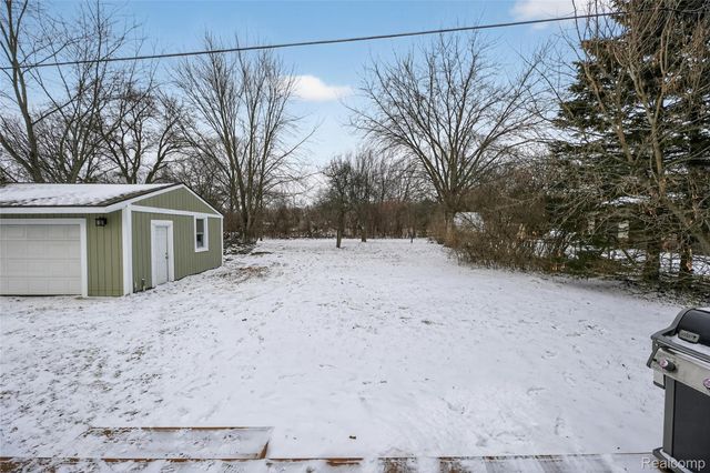 1059 Dunleavy Drive, Highland Charter Township, MI 48356