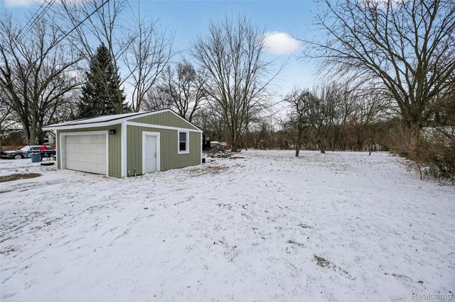 1059 Dunleavy Drive, Highland Charter Township, MI 48356