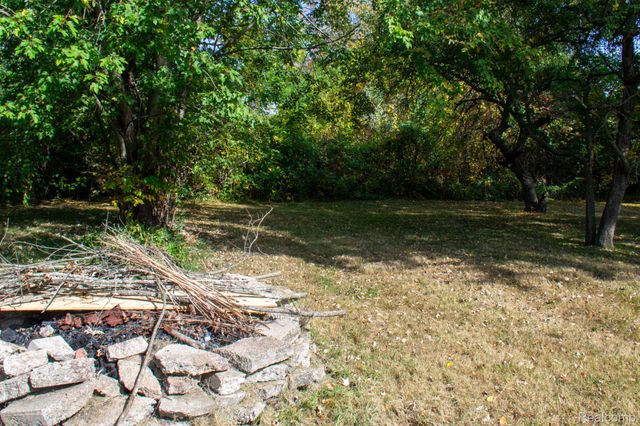 1059 Dunleavy Drive, Highland Charter Township, MI 48356